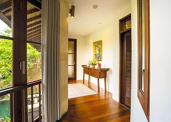 Shady Greenish 3 Bedroom Private Pool Zn47