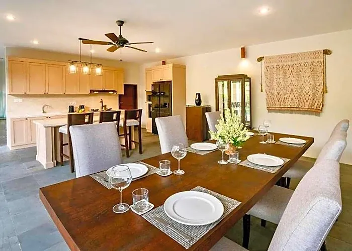 Shady Greenish 3 Bedroom Private Pool Zn47 *
