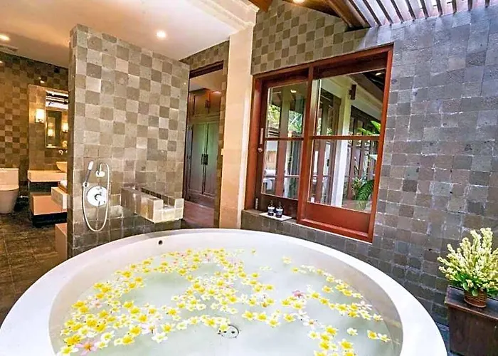Villa Shady Greenish 3 Bedroom Private Pool Zn47