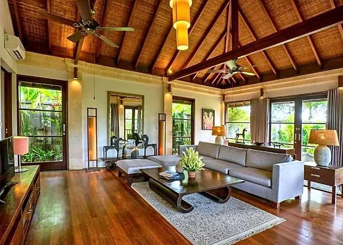 Villa Shady Greenish 3 Bedroom Private Pool Zn47 *